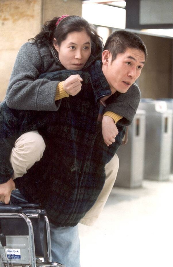 영화 「오아시스」의 한 장면.