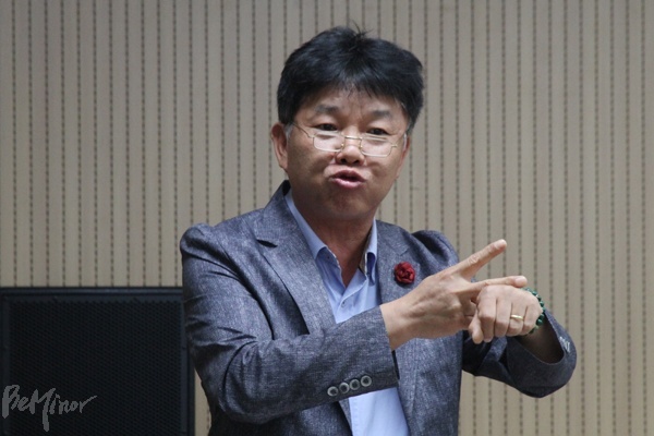 김정환 서울특별시농아인협회 중랑구지부장.