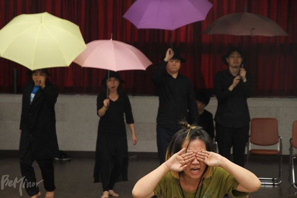 실험 창작음악극 ‘이 지독한 삶이여, 다시! - 유쾌한 氏의 운수 좋은 날’ 연습 현장