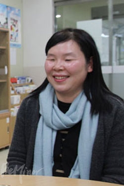 포항 남구의 복지기관에서 일하는 시각장애인 배지연 씨