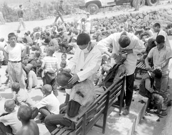 서울시립아동보호소 부랑아 수용 현장 (1961년, 사진출처 : 국가기록원)