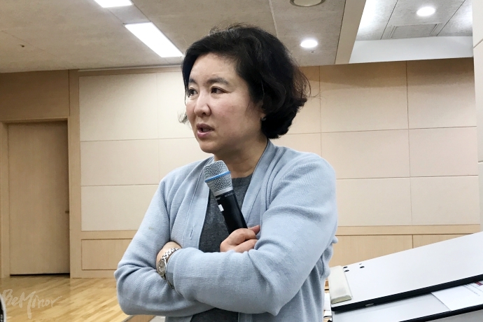 여장연에서 실시한 여성장애인 노동권 실태조사 결과를 발표하는 변경희 교수 여장연에서 실시한 여성장애인 노동권 실태조사 결과를 발표하는 변경희 교수