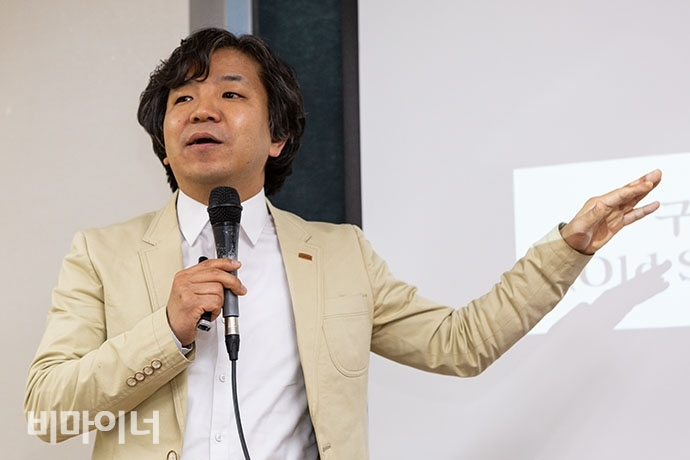 박진옥 나눔과나눔 사무국장이 발언하는 모습.