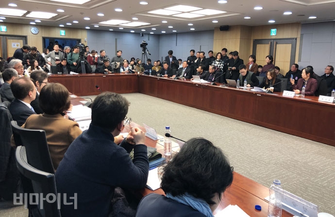 이날 공청회엔 백여명이 넘는 사람들이 참석해 이번 사안에 대한 높은 관심을 알 수 있었다.  