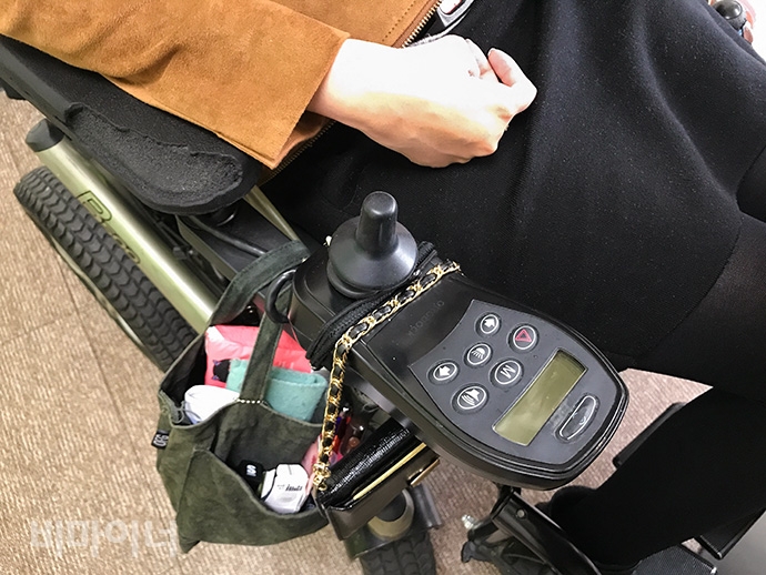 익명을 요구한 뇌병변 장애인 김 아무개 씨.