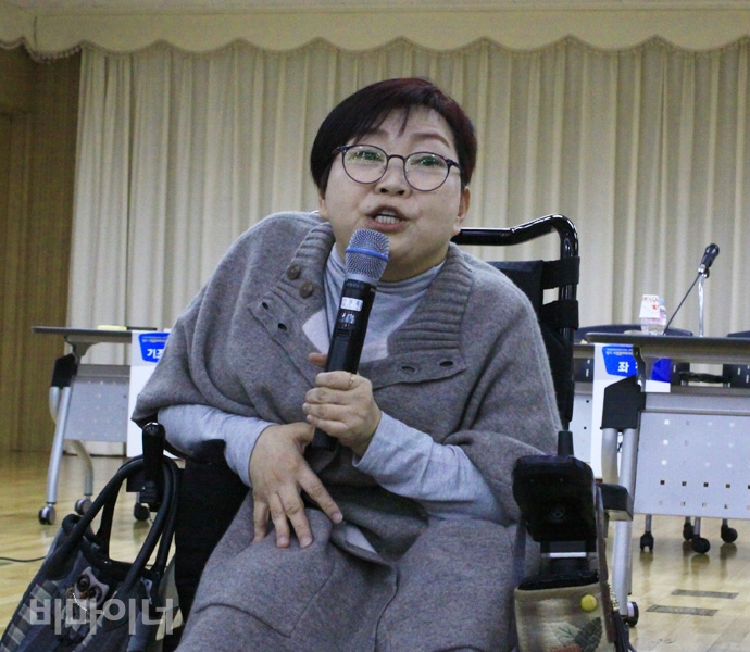 박김영희 장애인차별금지추진연대 대표가 발언하고 있다. 사진 허현덕 박김영희 장애인차별금지추진연대 대표가 발언하고 있다. 사진 허현덕