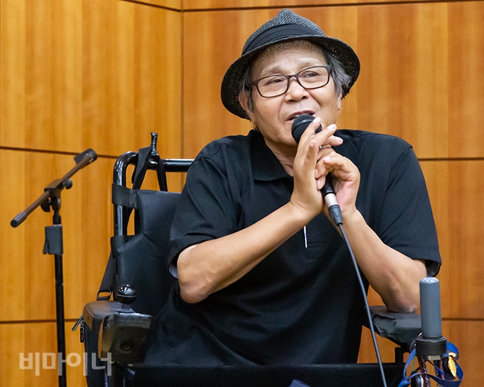 김진수 김포장애인자립생활센터 소장이 발언하고 있다. 사진 박승원 
