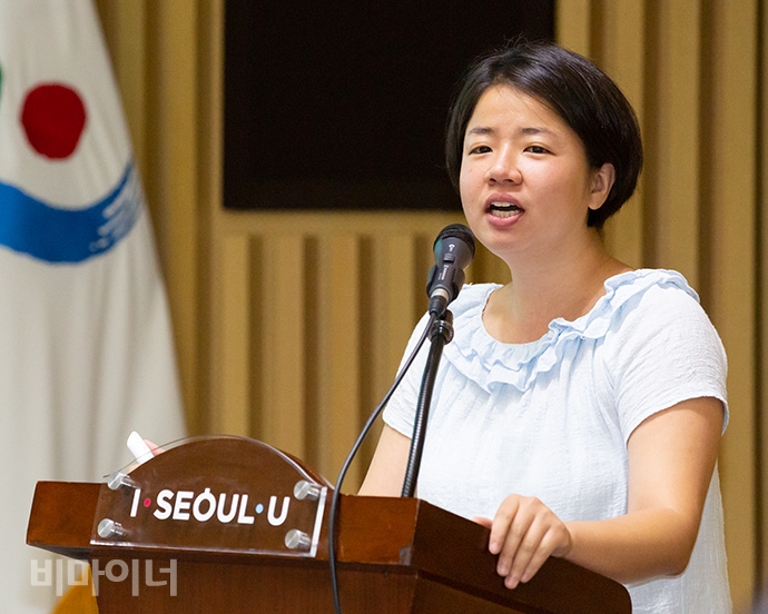 윤애숙 빈곤사회연대 활동가가 발언하고 있는 모습. 사진 박승원