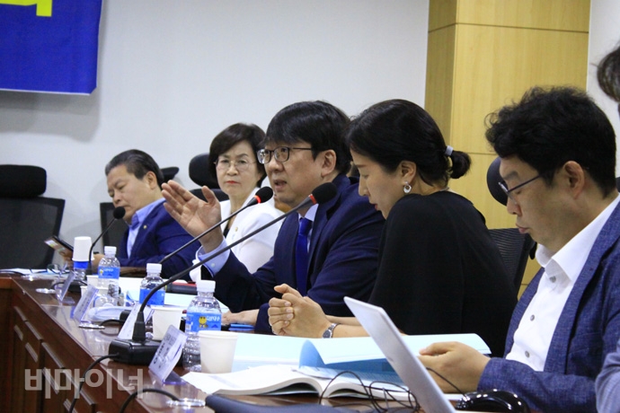 ‘진주참사방지법’ 입법공청회에서 최준호 대한신경정신의학회 법제이사가 발언하는 모습. 사진 허현덕 