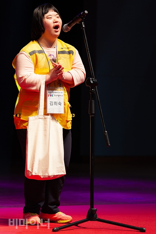 자유 발언을 하는 한 참가자의 모습. 사진 박승원