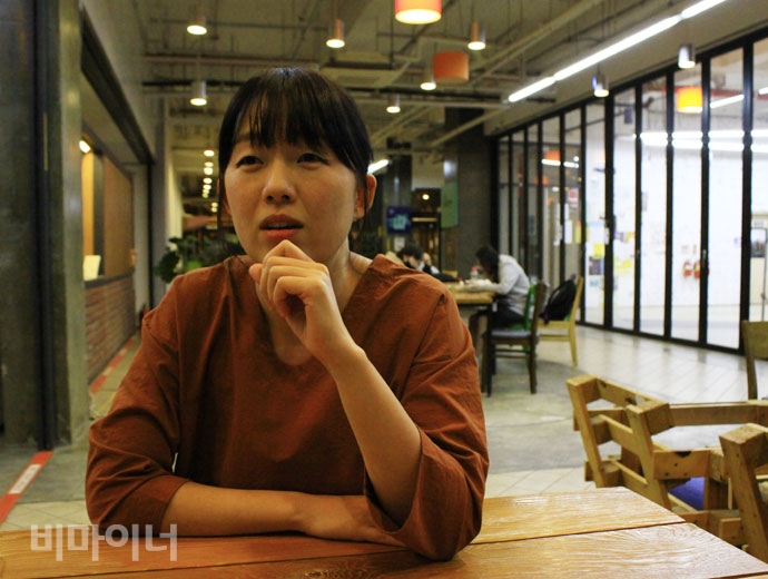 정신장애인 예술창작한 안티카 심명진 대표. 사진 강혜민 