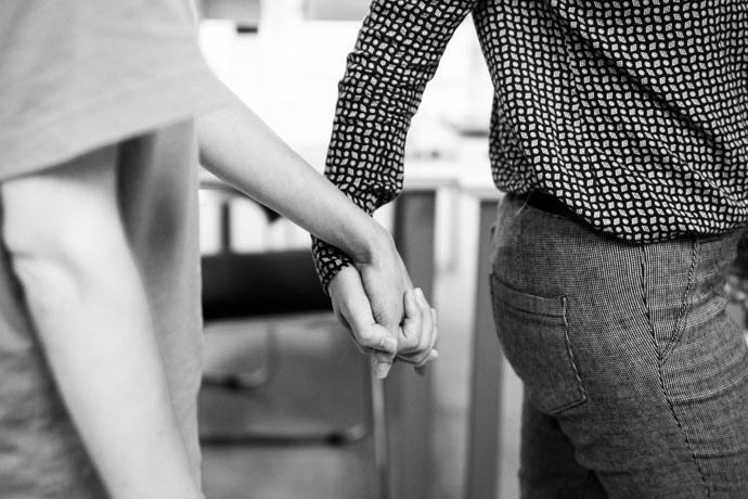 몇몇 친구들의 도움으로 이제 나는 내가 얼마나 힘든지 얘기하기 시작했다. 어두운 면을 숨기고 항상 밝은 척하는 것만이 최선이 아님을 깨달았다. 아직 시작 단계에 불과하지만 이제부터라도 나의 질병을 숨기지 않고 표현하려고 한다. 사진 혜영