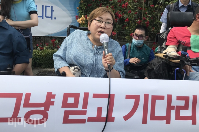 박김영희 장추련 상임대표는 이날 법원 판결에 대해 강도 높은 비판을 쏟아냈다. 사진 허현덕