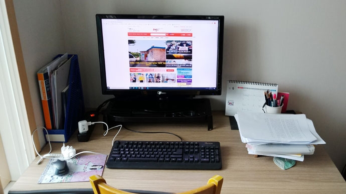 다리아의 홈오피스. 장거리 출퇴근은 내 인생에서 피할 수 없고, 답도 없는 문제인 줄 알았다. 내게는 재택근무가 답이었다. ⓒ다리아 다리아의 홈오피스. 장거리 출퇴근은 내 인생에서 피할 수 없고, 답도 없는 문제인 줄 알았다. 내게는 재택근무가 답이었다. ⓒ다리아