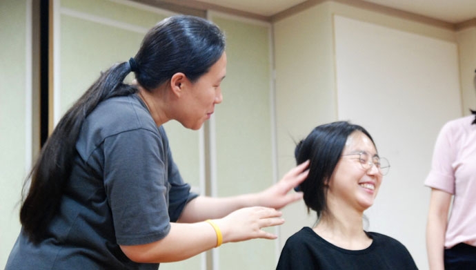 연극 워크숍에서 서로의 기쁨, 슬픔, 분노를 매만진다. 사진 다리아