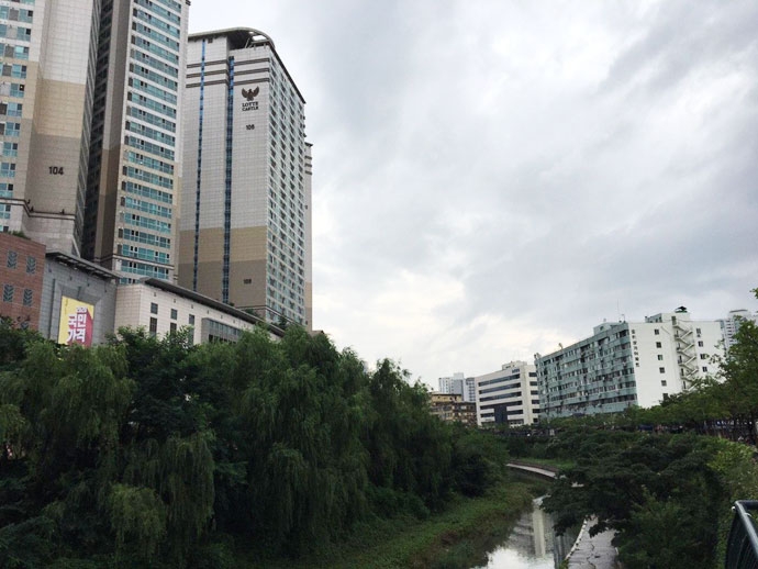 삼일아파트 자리에 들어선 롯데캐슬 아파트. 사진 김윤영 