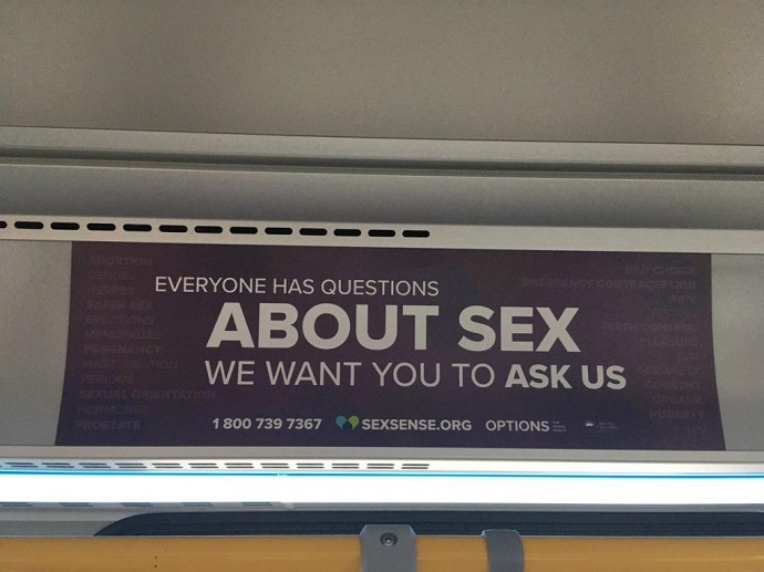 성적 건강을 비롯한 성 상담이 가능한 핫라인 안내 광고. 사진 나영