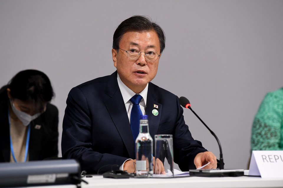  영국 글래스고에서 열린 26차 유엔기후변화협약 당사국총회(COP26)에서 문재인 대통령이 발언을 하고 있다. 사진출처 COP26