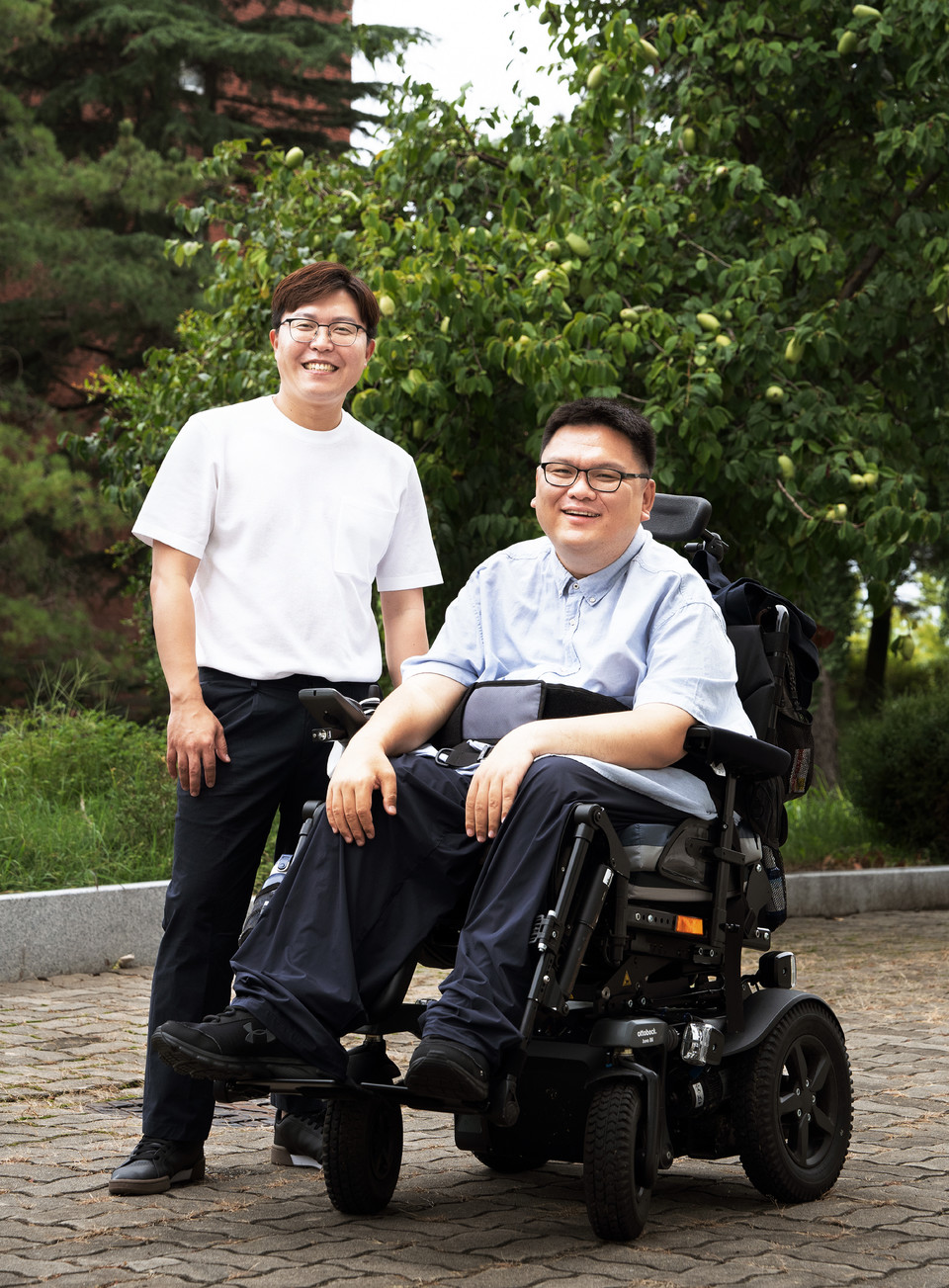 대구대에서 조민제 활동가와 노금호 활동가가 활짝 웃고 있다. 사진 현다혜 