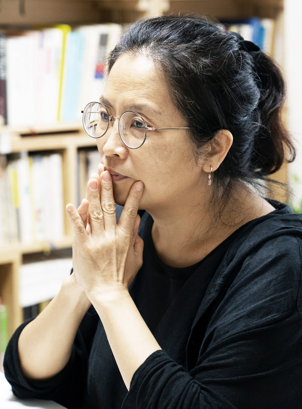 9월 2일, 임소연 활동가가 홍은전 작가와 인터뷰를 하고 있다. 사진 현다혜 