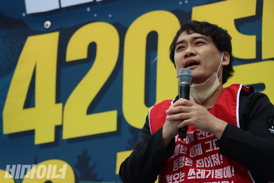 최진기 경남장애인자립생활센터협의회 대표가 발언하고 있다. 사진 강혜민