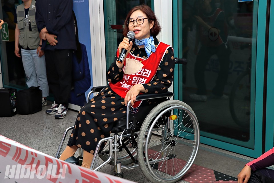 이순화 광주장애인차별철폐연대 상임대표가 발언하고 있다. 사진 하민지