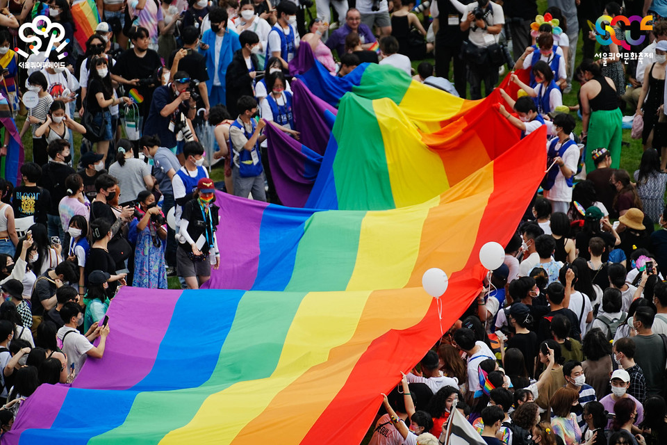 2022년 서울시청광장에서 열린 서울퀴어문화축제 모습. 사진 서울퀴어문화축제조직위원회