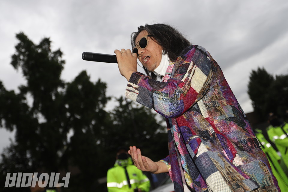 결의대회에서 야마가타 트윅스터가 문화공연을 하고 있다. 사진 강혜민