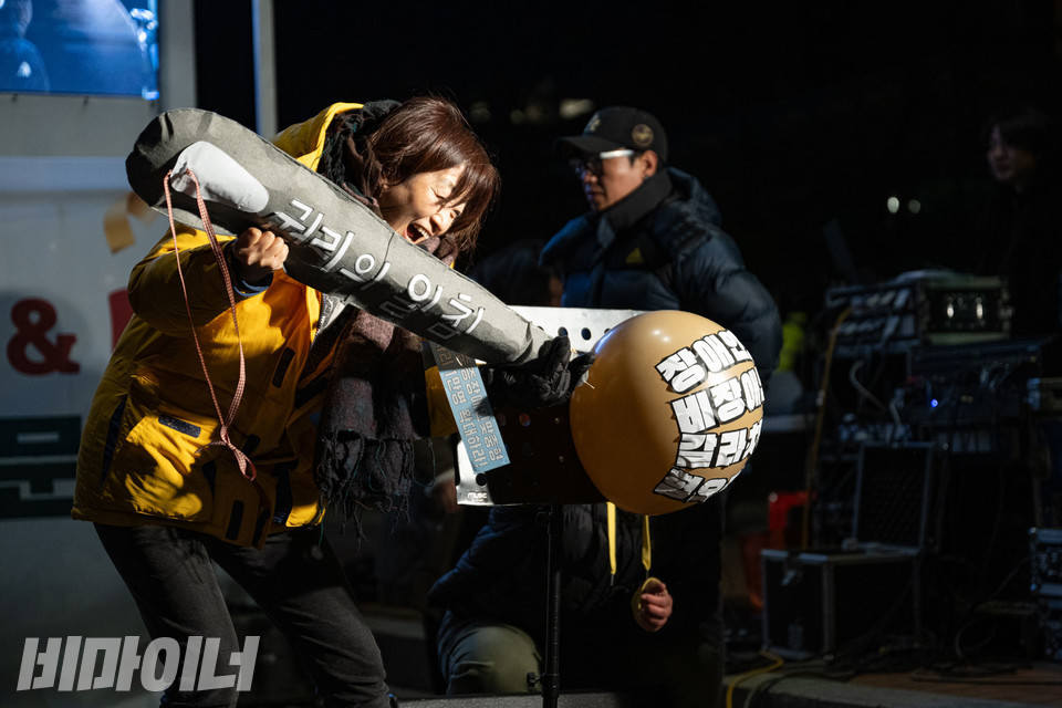 명숙 인권운동네트워크바람 활동가가 장애인·비장애인을 갈라치는 혐오정치를 권리의 일침으로 터뜨리고 있다. 사진 조진섭