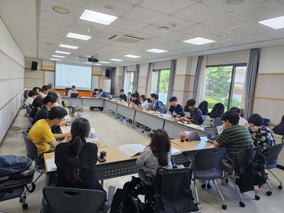 2023년 여름 교사수련회에서 진행된 학제 개편 토론회. 사진 천성호