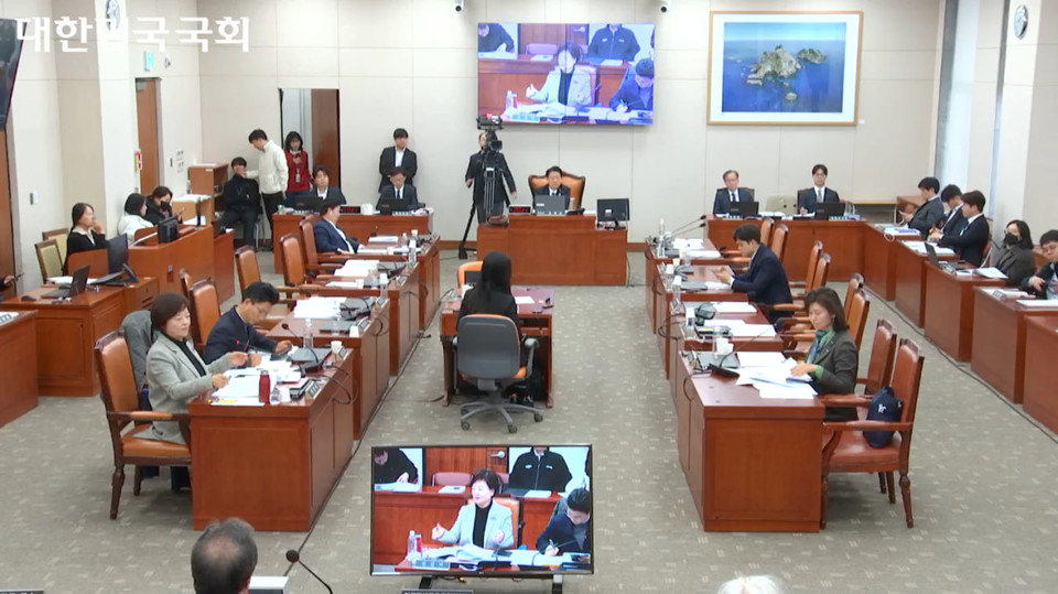 장애인평생교육법안 공청회가 9일 오전 11시 50분 국회 교육위원회 전체회의실에서 열리고 있다. 사진 국회 인터넷의사중계시스템 생중계 캡처