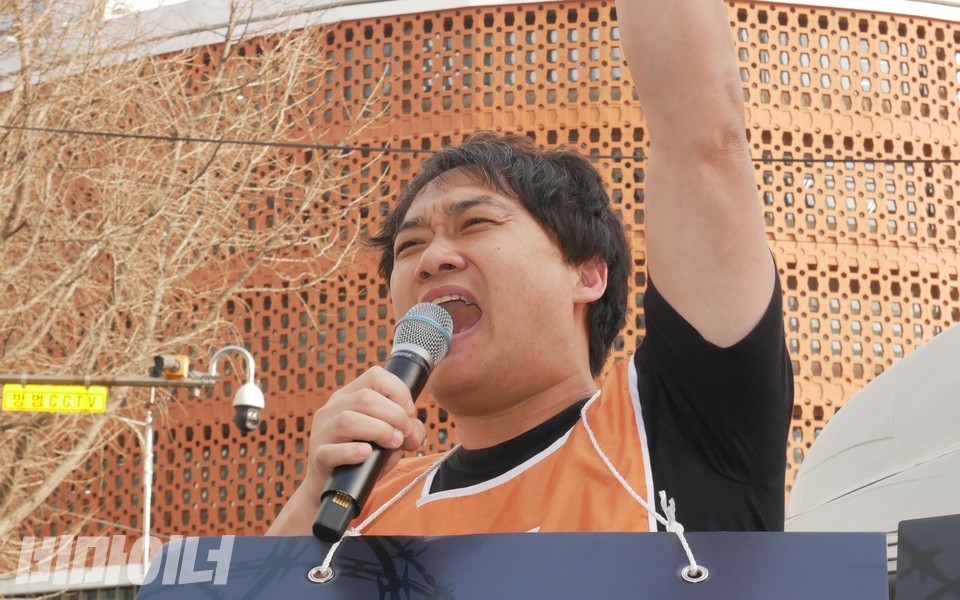 최진기 경남장차연 대표가 발언 중이다. 사진 하민지