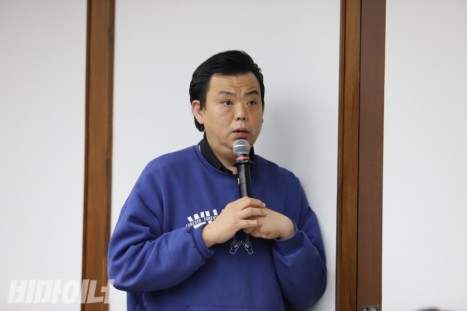 신석철 한정연 상임대표가 질의응답 시간에 보건복지부 관계자들에게 요청 사항을 전하고 있다. 사진 김소영